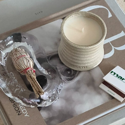 Xmas mood! 7 αρωματικά κεριά που θα κάνουν το σπίτι να μυρίσει μελομακάρονα και μπισκότα