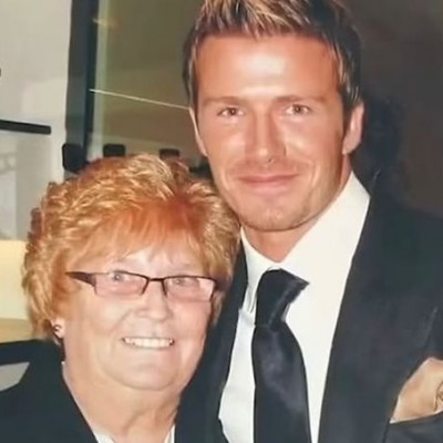 Η Kath Phipps «έφυγε» από τη ζωή και ο David Beckham «αποχαιρέτησε» τη δεύτερη μαμά του