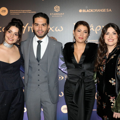 Η Κλέλια Ρένεση στην πρεμιέρα της ταινίας «Υπάρχω» υιοθέτησε το old Hollywood glam με ένα LBD