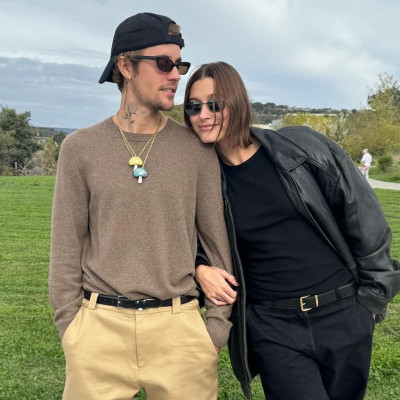 Η Hailey Bieber κάνει έκκληση για βοήθεια για τον Justin και παίρνει μια απόφαση για τη «Rhode»