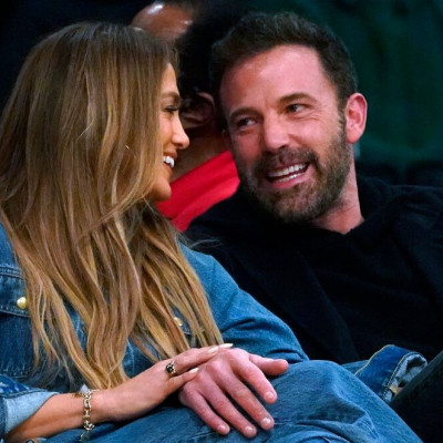 Η Jennifer Lopez μίλησε για τις δεύτερες ευκαιρίες και αντάλλαξε δώρα με τον Ben Affleck