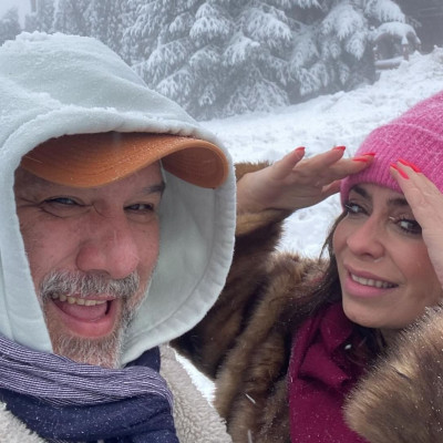 Γρηγόρης Αρναούτογλου & Νάνσυ Αντωνίου στέλνουν ευχές από τη χιονισμένη Φλώρινα, τα κορυφαία σχόλια