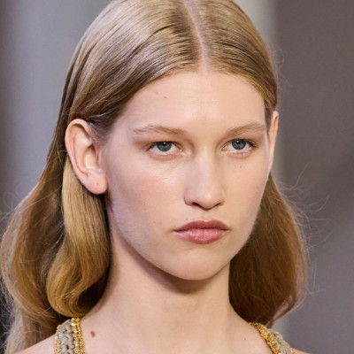 Αν λίγο μετά τη βαφή μαλλιών το χρώμα ξεθωριάζει, χρειάζεσαι αυτά τα 5 προϊόντα