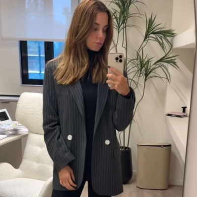 Σακάκι + μπότες + κολάν: Το πιο άνετο και sophisticated look για το γραφείο από τη Δούκισσα Νομικού