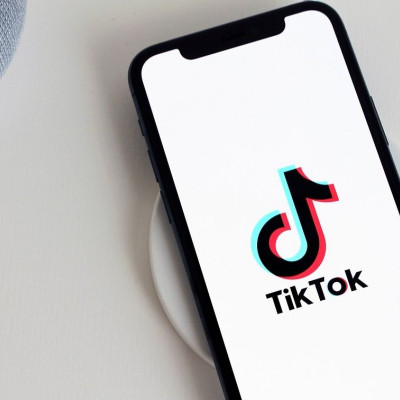 Πότε θα κλείσει το TikTok στην Αμερική και γιατί οι «πρόσφυγές» του έχουν ήδη κατεβάσει το RedNote;