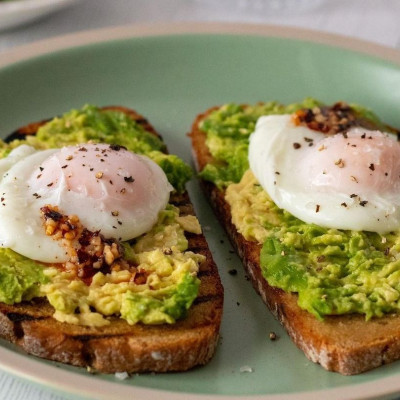 Πώς να φτιάξεις τέλεια αυγά ποσέ χρησιμοποιώντας air fryer - Το βίντεο με τα βήματα που έγινε viral