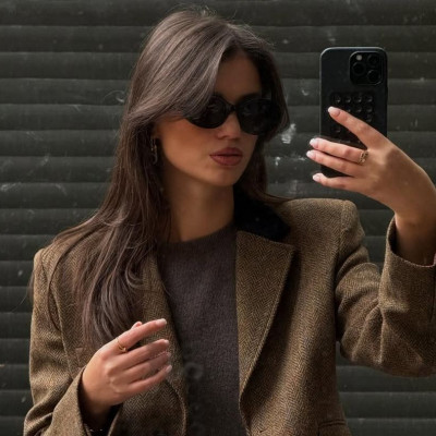 Hair care routine: Τι συμβαίνει όταν αφήνουμε τα μαλλιά μας να στεγνώνουν φυσικά