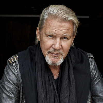 Ο Johnny Logan στο Θέατρο Παλλάς: Ο θρύλος της Eurovision για πρώτη φορά στην Ελλάδα