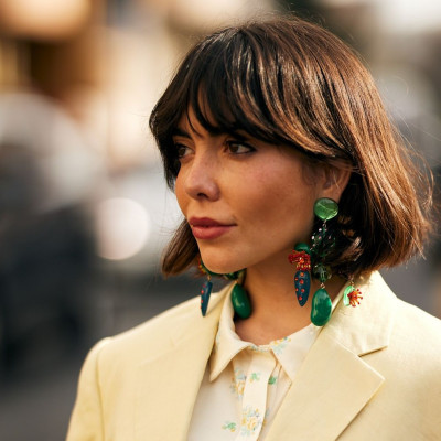 Αφέλειες: Το ιδανικό κούρεμα για εσένα που δεν θέλεις να πειράξεις το μήκος των μαλλιών σου