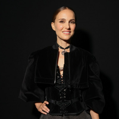 Η Natalie Portman ερωτευμένη ξανά, με Γάλλο πάλι, έναν χρόνο μετά το διαζύγιο