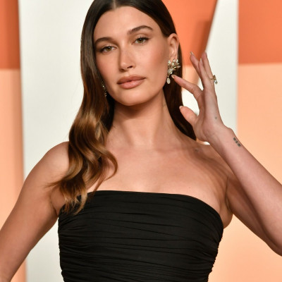 Το like της Hailey Bieber σε τοξικό βίντεο για την Selena Gomez ήταν παρεξήγηση ή η απόλυτη αλήθεια;