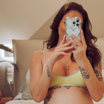 Η Ευρυδίκη Βαλαβάνη έδειξε ξανά την κοιλίτσα της & το κοινό μάντεψε το φύλο του μωρού