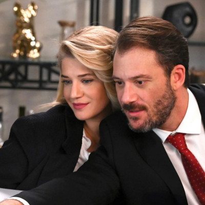 Μαμά στα κρυφά: Έκπληξη στην τηλεθέαση για την κωμωδία που μας έκανε να ξεχάσουμε το Αρχελάου 5