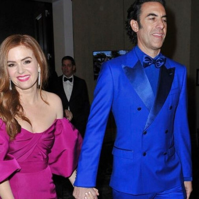 Ο Sacha Baron Cohen προχωρά μετά το διαζύγιο από την Isla Fisher με ένα 27χρονο μοντέλο OnlyFans