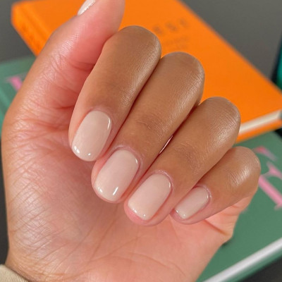 Το πιο polished nude για την άνοιξη είναι το «Almond Milk» και μπορούμε να στο αποδείξουμε