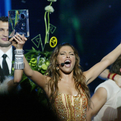 20 χρόνια από τη νίκη του My Number One στη Eurovision & θυμόμαστε τα πανηγύρια σαν ήταν χτες