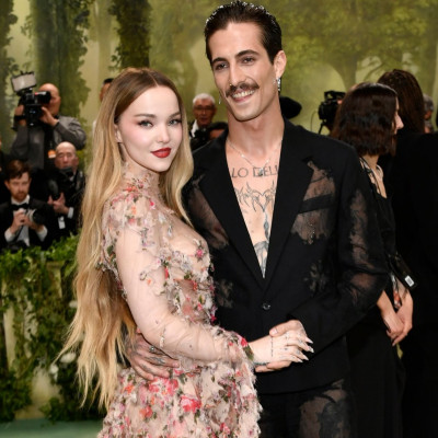 Ο Damiano David έγραψε τραγούδι για την Dove Cameron κι εσύ περιμένεις ακόμα τον «Mr διαβάστηκε»;