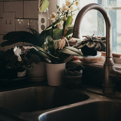 Οι επιστήμονες προειδοποιούν: Αυτή η ρουτίνα στην κουζίνα μπορεί να αυξήσει τον κίνδυνο άνοιας