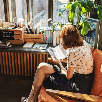 5 καθημερινές συνήθειες που μειώνουν το άγχος και ενισχύουν την παραγωγικότητα