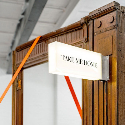 Η έκθεση Blue Moon έρχεται στην K-Gold Temporary Gallery για να αναδείξει το νόημα σε καθετί