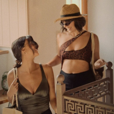 Girly ή edgy; Το summer party look που θα σε εκφράσει πραγματικά