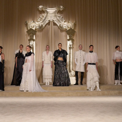 Chanel Haute Couture '26: Οι λεπτομέρειες του show που θα μείνουν αξέχαστες και το A-list front row