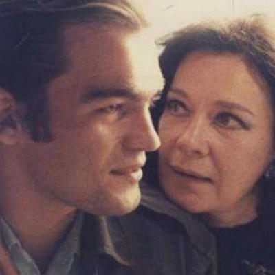 Οι τρεις λέξεις στην ανάρτηση του Κωνσταντίνου Καζάκου για τη μητέρα του, Τζένη Καρέζη, τα είπαν όλα