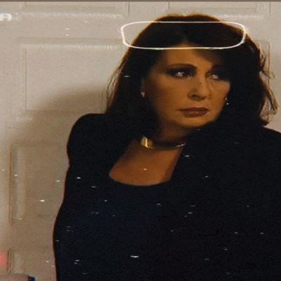 Τι είναι εδώ; Εδώ είναι οι λόγοι που η Άννα Παναγιωτοπούλου θα είναι η πιο cool 50άρα της TV, ever