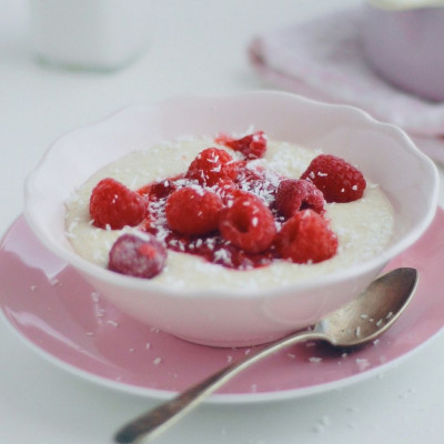 Να δοκιμάσεις τη συνταγή του TikTok για «Fluffy Yogurt» αλλά με μια αλλαγή