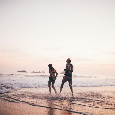 Βρήκαμε τον τρόπο που φλερτάρεις, σύμφωνα με τα ζώδια - Τι δείχνει για εσένα;