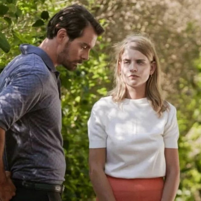 Η Δανάη Μιχαλάκη αναστατώνει 2 άντρες του Grand Hotel και προκαλεί μία νέα κόντρα ως Φρίντα