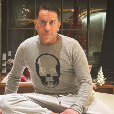 Υγιής και αγανακτισμένος δηλώνει ο Γιώργος Μαζωνάκης στο πρώτο του μήνυμα από την ψυχιατρική κλινική