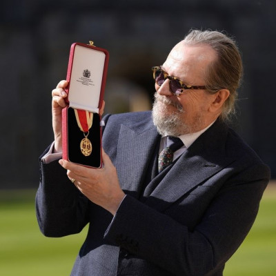 Gary Oldman: Ο... Δράκουλας που έγινε ιππότης μέσα στο Παλάτι!