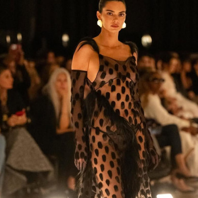 Τα εντυπωσιακά Schiaparelli looks στην πασαρέλα, που έμοιαζαν περισσότερο με έργα τέχνης παρά με RTW