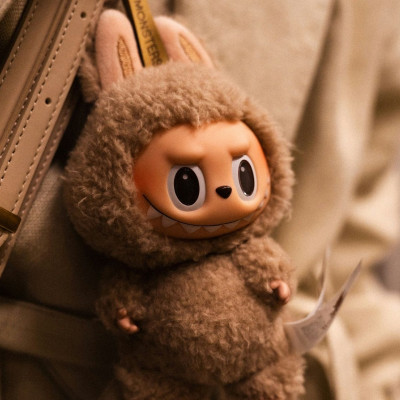 Halloween 2025: Η νύχτα των ζωντανών Labubus έρχεται με DIY στολή