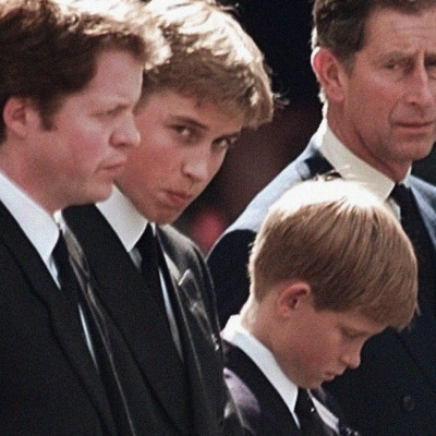 O Charles Spencer αποκάλυψε πως είχε γράψει άλλον επικήδειο απ' αυτόν που είπε στην κηδεία της Diana