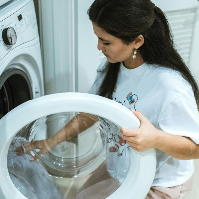 Πότε είναι η καλύτερη ώρα για να βάλεις πλυντήριο, ώστε να εξοικονομήσεις λεφτά κι ενέργεια