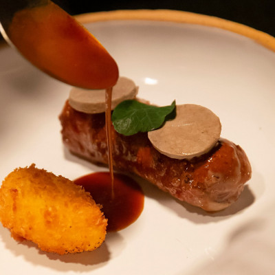 Ηχηρά guests, wine pairings και πάρτι διάθεση για τα γενέθλια τριών αγαπημένων εστιατορίων της πόλης