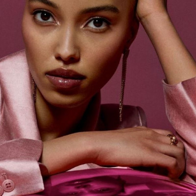 H νέα limited edition συλλογή HOLLYGLAZING της Catrice φέρνει την απόλυτη λάμψη στο μακιγιάζ σου