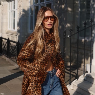 5 hair color trends που θα βλέπουμε παντού τον χειμώνα του 2026, από σοκολατί μέχρι φλογερό κόκκινο