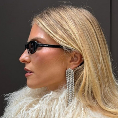 Bye-bye ρυτίδες: 8 αντιγηραντικές κρέμες που αξίζει να έχεις στο νεσεσέρ σου αυτή την εποχή