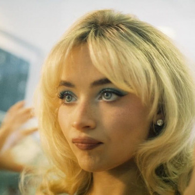 Long Butterfly Cut: Το κούρεμα που θα ανανεώσει τα μαλλιά σου χωρίς να πειράξεις το μήκος