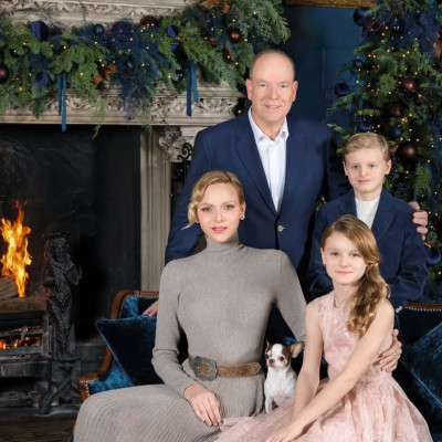 Tο μπεζ χειμωνιάτικο look της πριγκίπισσας Charlène του Μονακό που μας εμπνέει για X-MAS gatherings