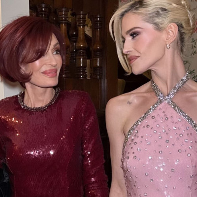 Η 1η δημόσια εμφάνιση των Sharon και Kelly Osbourne μετά την απώλεια του Ozzy προκάλεσε ανησυχίες