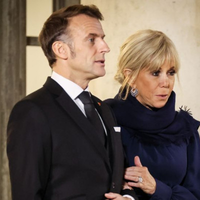 «Oh là là»: Η Brigitte Macron έκανε το μέγα λάθος ως γυναίκα,  μετά τις ύβρεις σε ακτιβίστριες