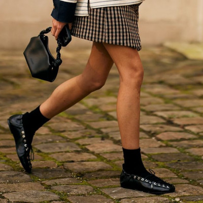 Party flats: Οδηγός για κομψές βραδινές εμφανίσεις χώρίς τακούνια