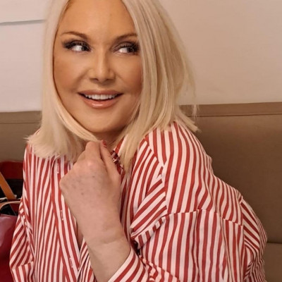 Ρούλα Κορομηλά: Ο παραμυθένιος στολισμός του σπιτιού της και η σπόντα για την τηλεόραση