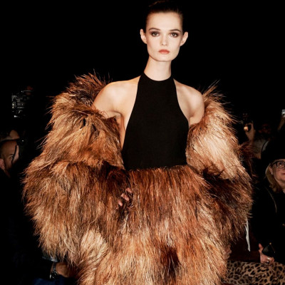 Festive Mood On: Οδηγός αγοράς με τα παντελόνια που ξεχωρίζουν