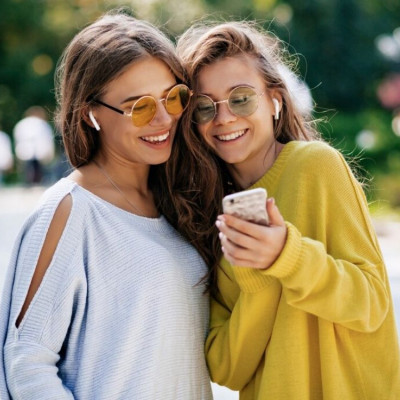 4 μήνες γέννησης που εκπέμπουν αγνή, ήρεμη καλοσύνη, σύμφωνα με ειδικούς στο θέμα