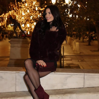 Η Χριστίνα Μπόμπα έχει γιορτή: Μια μέρα αγάπης, οικογένειας και ουσίας με τις κόρες της